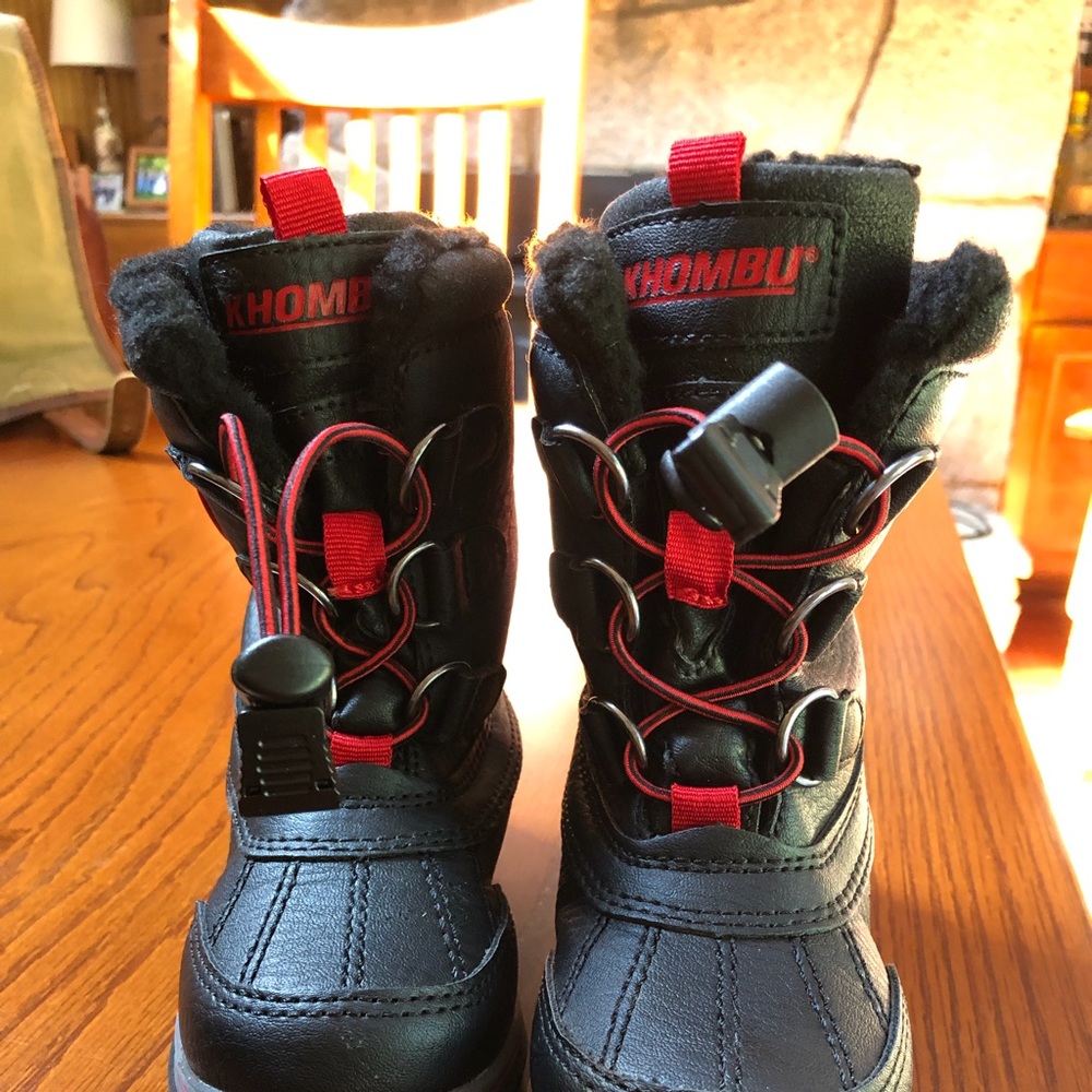 Khombu Snow Boots Toddler boy size 8
